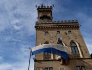 palazzo con bandiera rsm